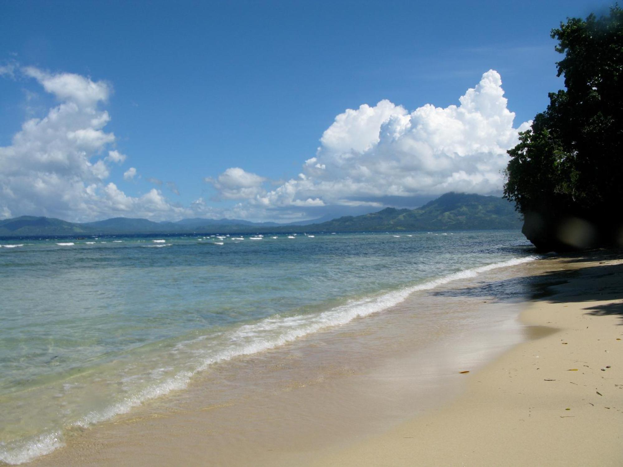 Bunaken Cha Cha Nature Resort Exterior photo